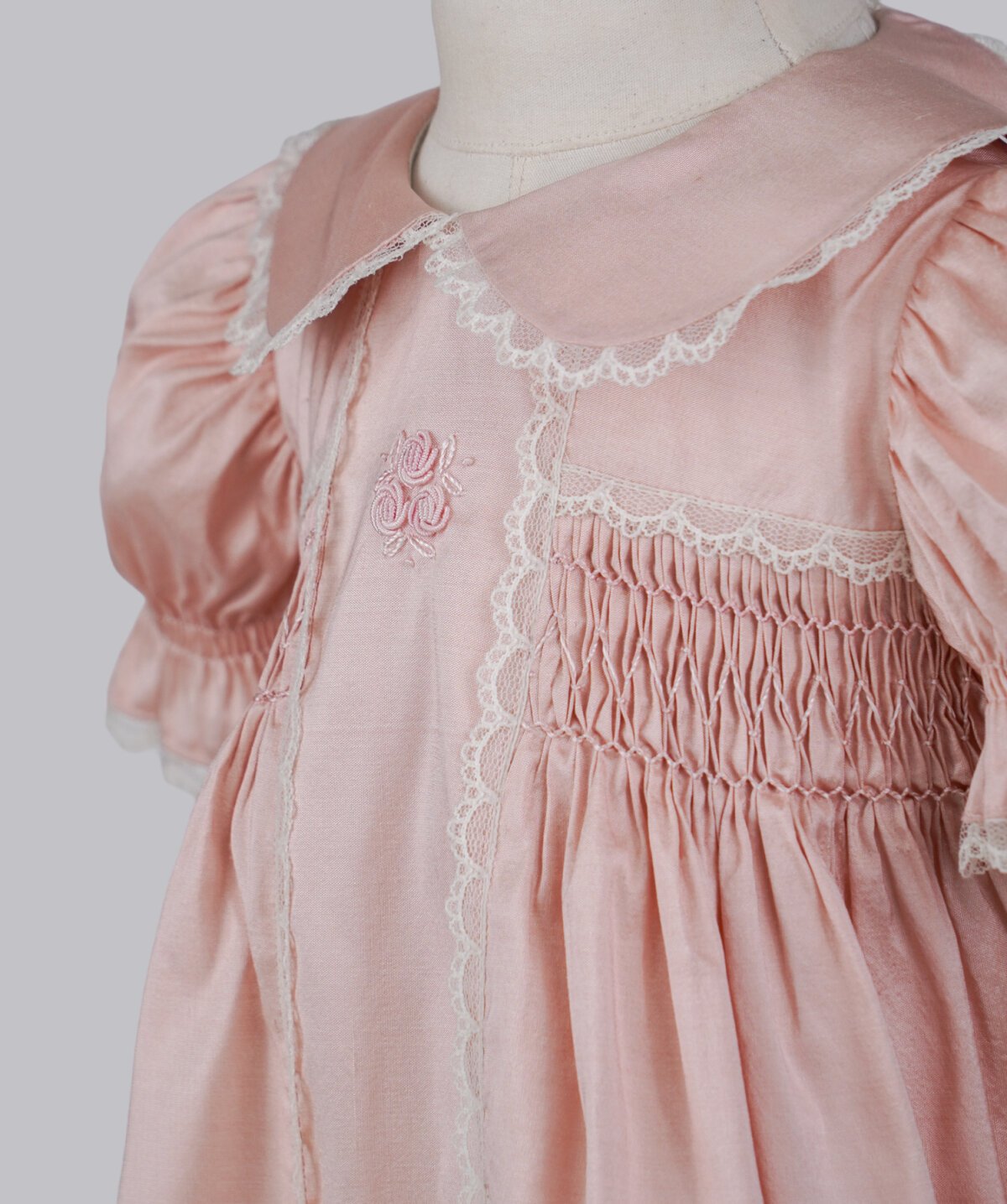 ŞANTUK YARIM PLİTİNG ELBİSE